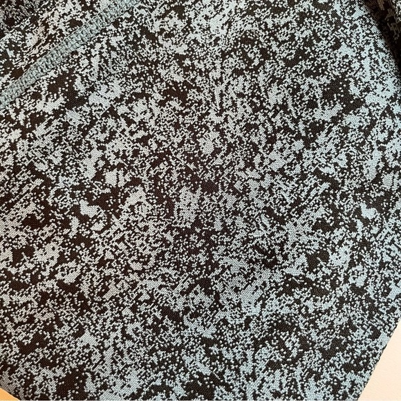 Blue Black Textures Ankle Length Athletic Workout Leggings with pockets Large - Picture 3 of 6